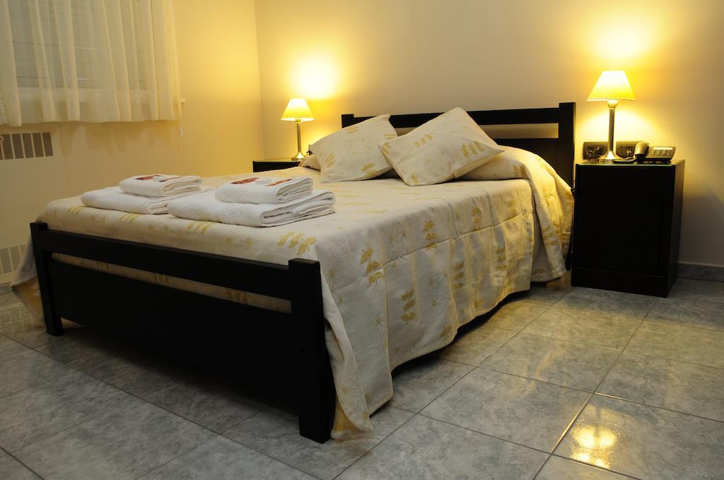 Hotel Euzko Alkartasuna Macachín Habitación foto